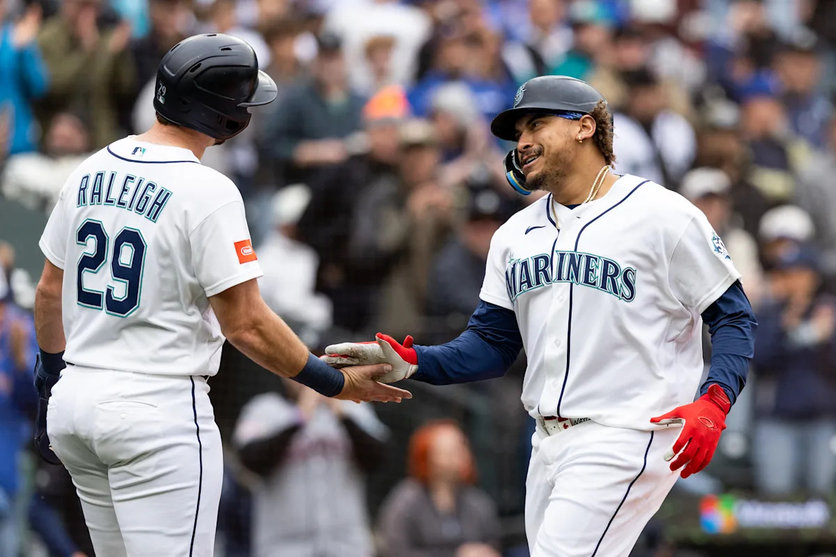 Josh Naylor's 2- homer Engagement ends offensive slump as Mariners sweep Astros hits headlines