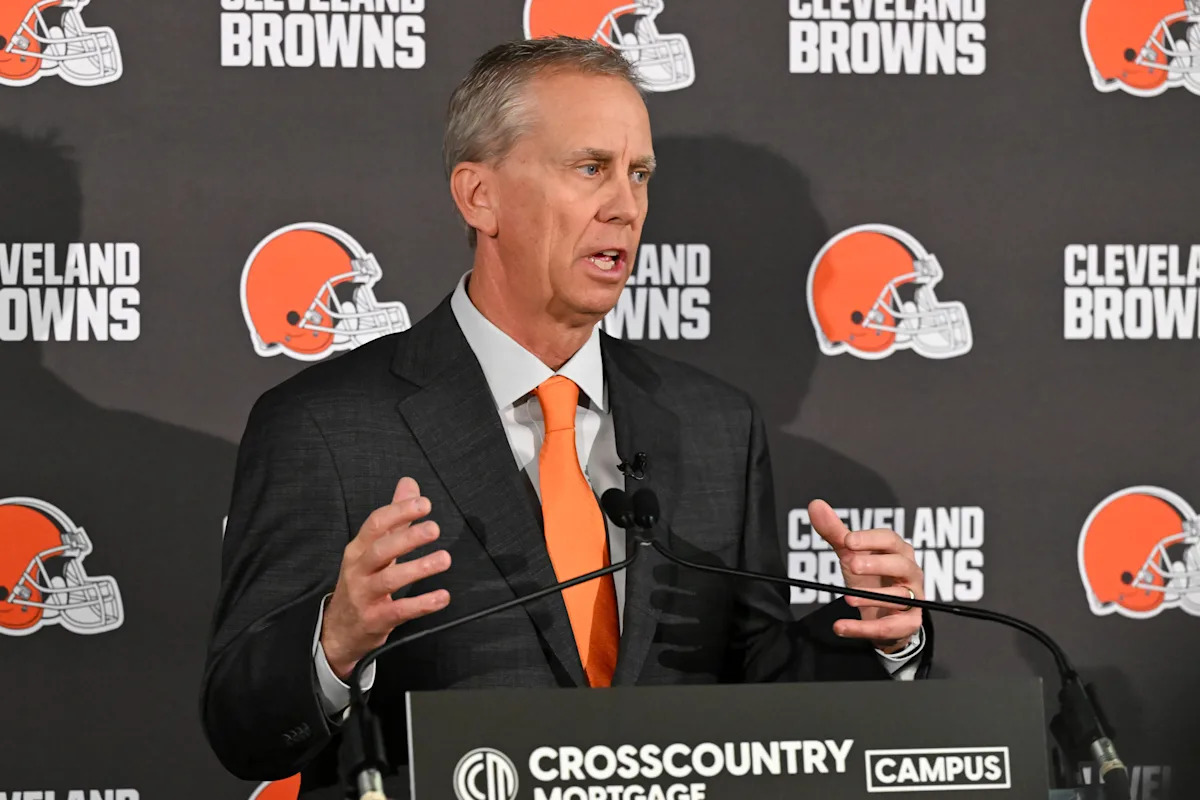 Browns HC Todd Monken misses Opening NFL Leader group photo ... because he was getting a haircut observed today