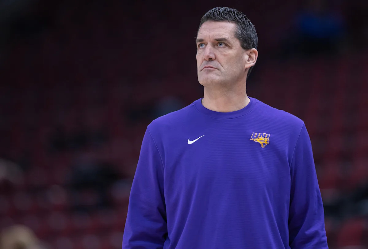 Utah State reportedly hires longtime Northern Iowa Instructor Ben Jacobson reported globally