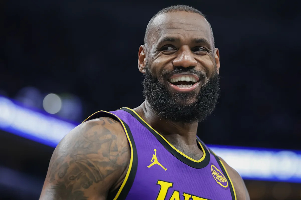 LeBron James posts triple-double while tying Robert Parish's NBA games played  record hits headlines