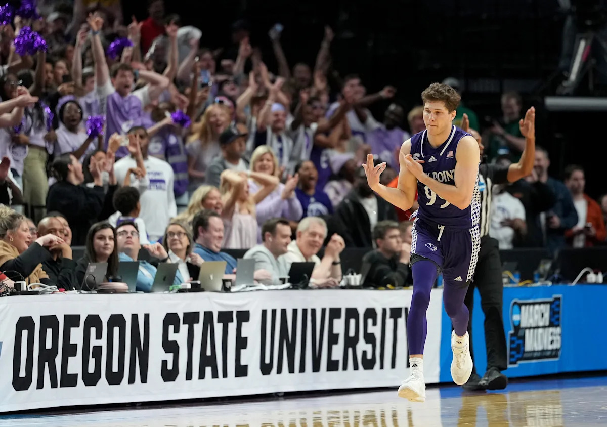 12- seed High Point upsets No. 5 Wisconsin takes center stage