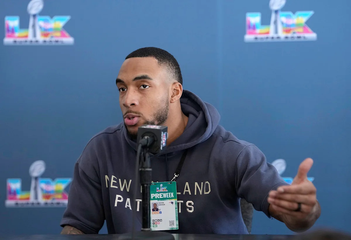 Mike Vrabel responds after TreVeyon Henderson appears to support Jaden Ivey observed today