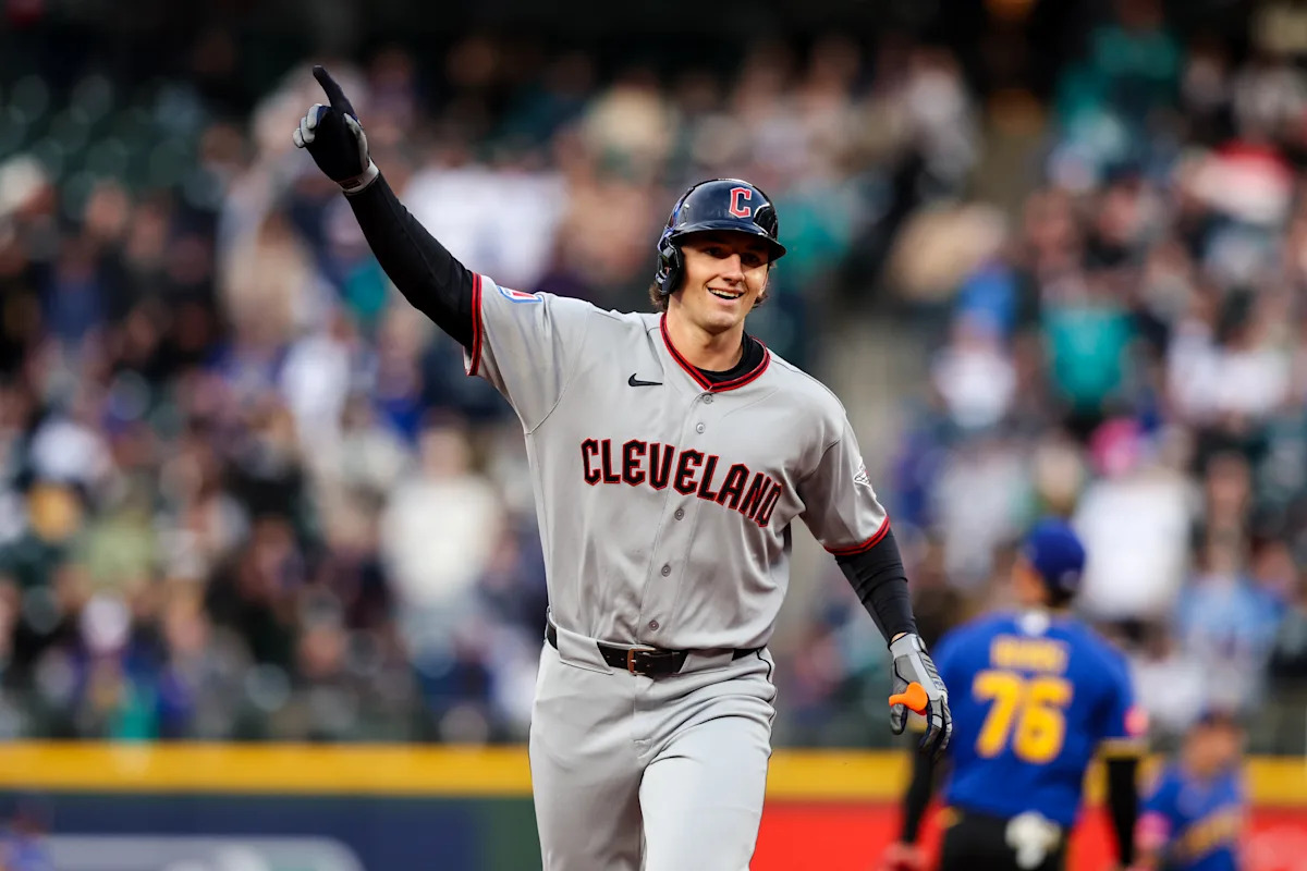 Two rookies earn 2026's Initial AL and NL Player of the Week honors making waves