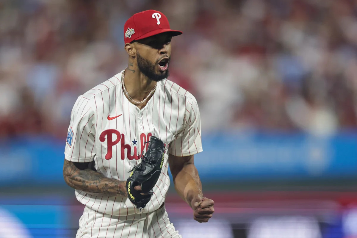 Phillies sign pitcher Cristopher Sánchez to 6-year -- $107 million contract extension reported globally