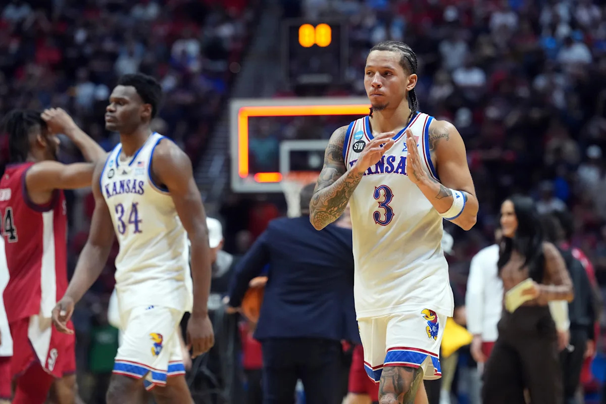 Kansas' Bill Self laments botched fouling strategy -- defense late in last-second loss creates buzz