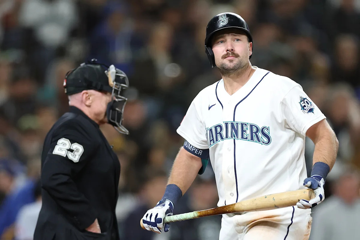 Mariners' Cal Raleigh mad he didn't challenge late strikeout call in close loss reported globally